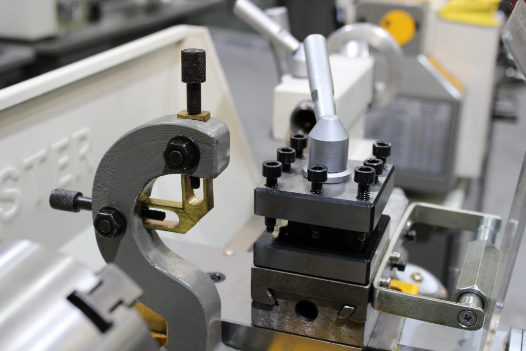 DB7VS Metalworking Lathe